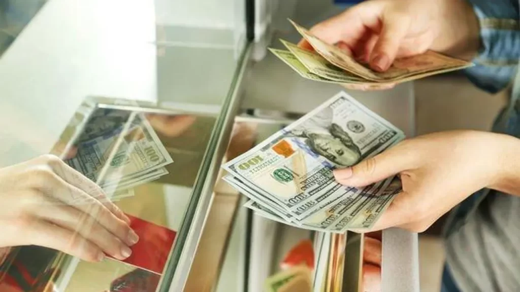 Keep Track of Currency Exchange Rates